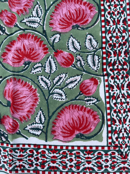 Mediterranean Carnations Table Runner