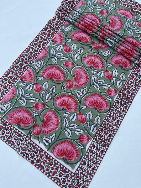 Mediterranean Carnations Table Runner