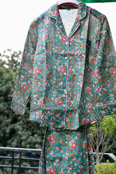 Oriental Lily Forest Night Suit